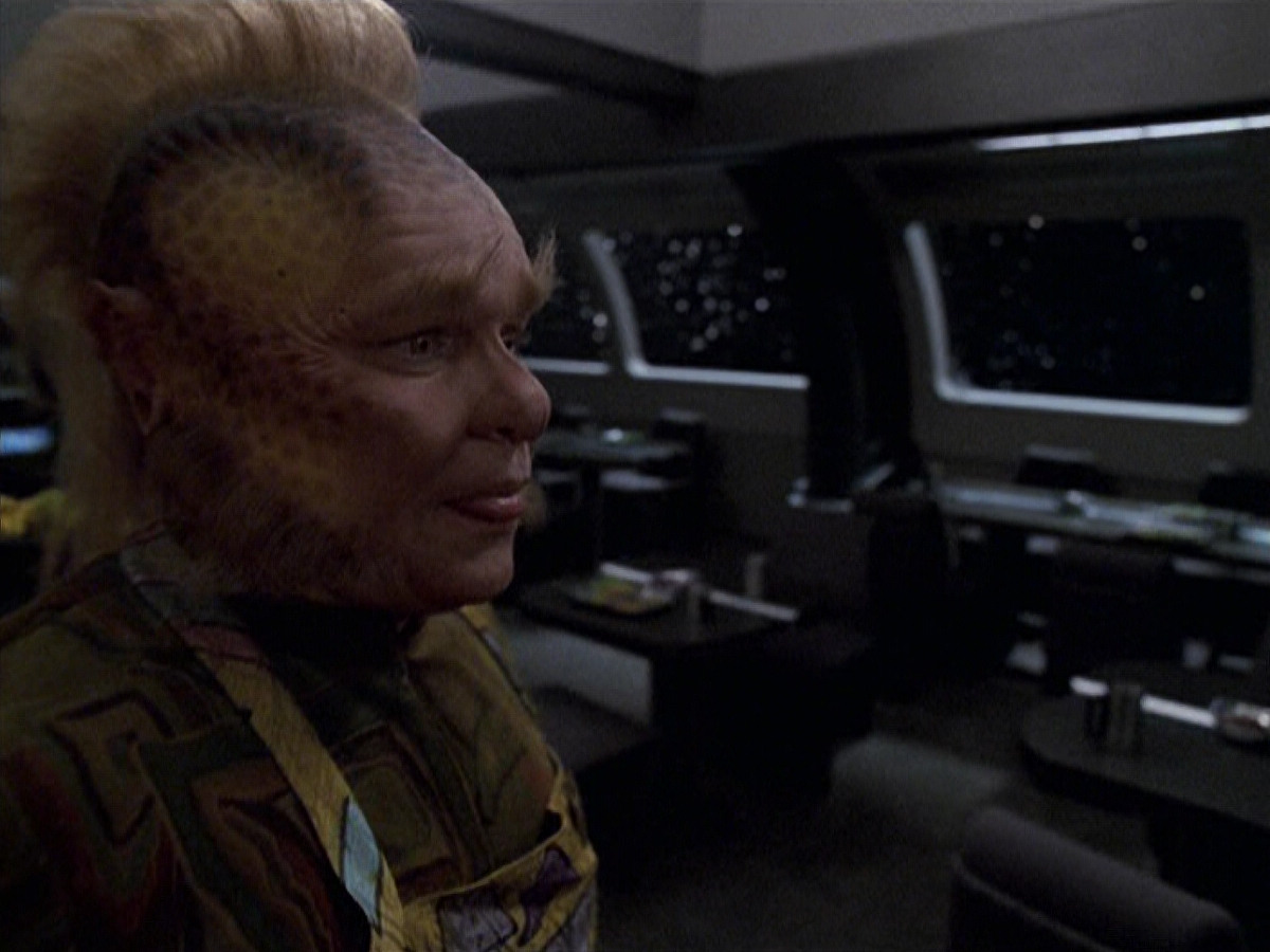 extant_StarTrek_VOY_6x25-TheHauntingOfDeckTwelve_01682.jpg