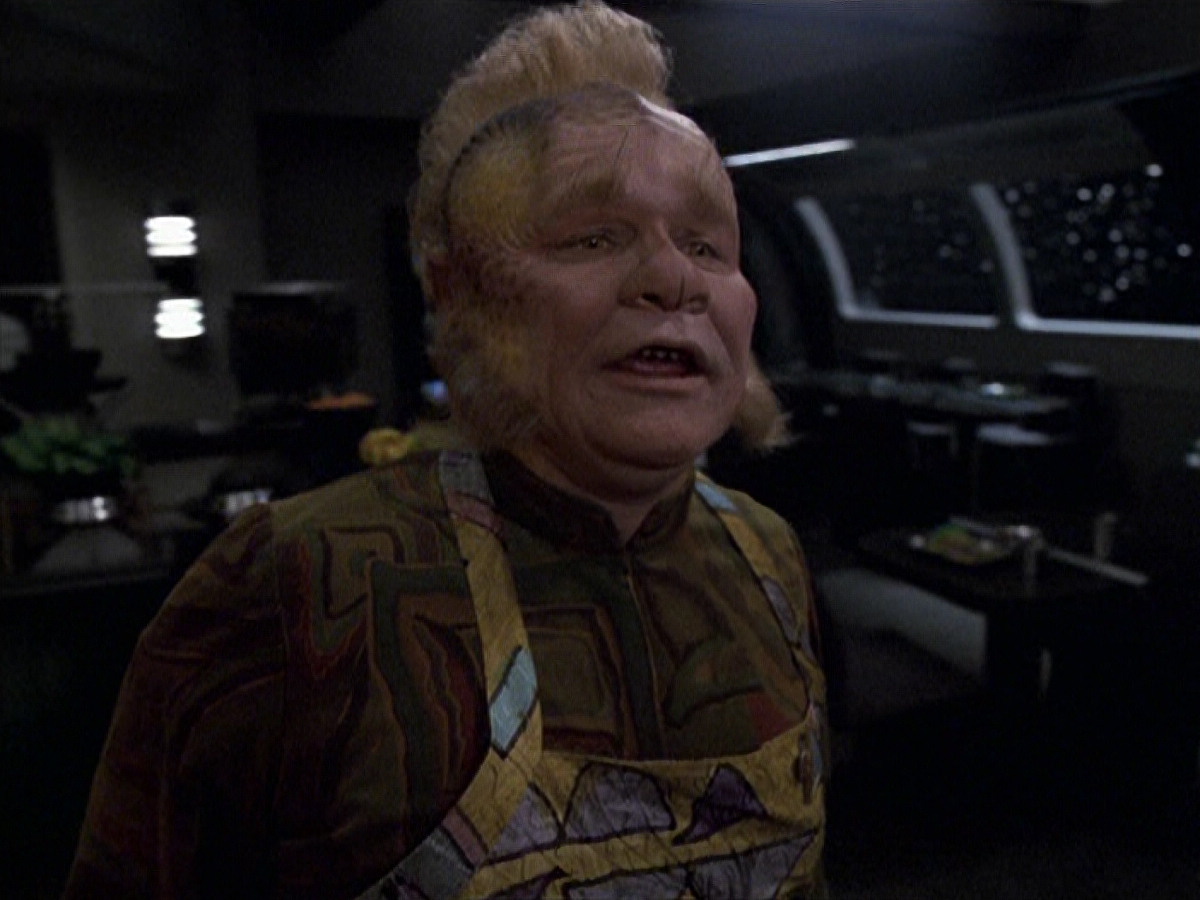 extant_StarTrek_VOY_6x25-TheHauntingOfDeckTwelve_01685.jpg