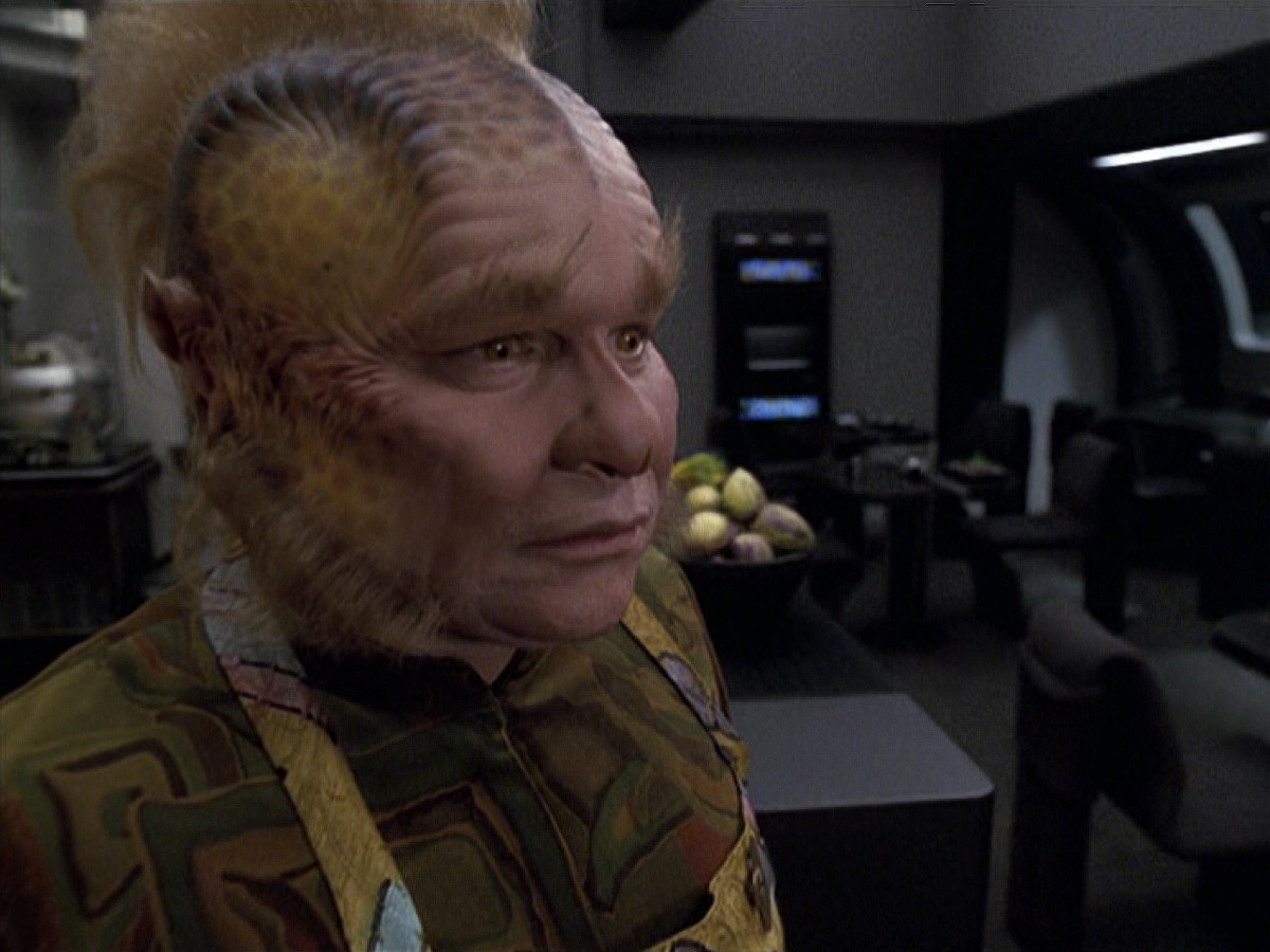 extant_StarTrek_VOY_6x25-TheHauntingOfDeckTwelve_01691.jpg