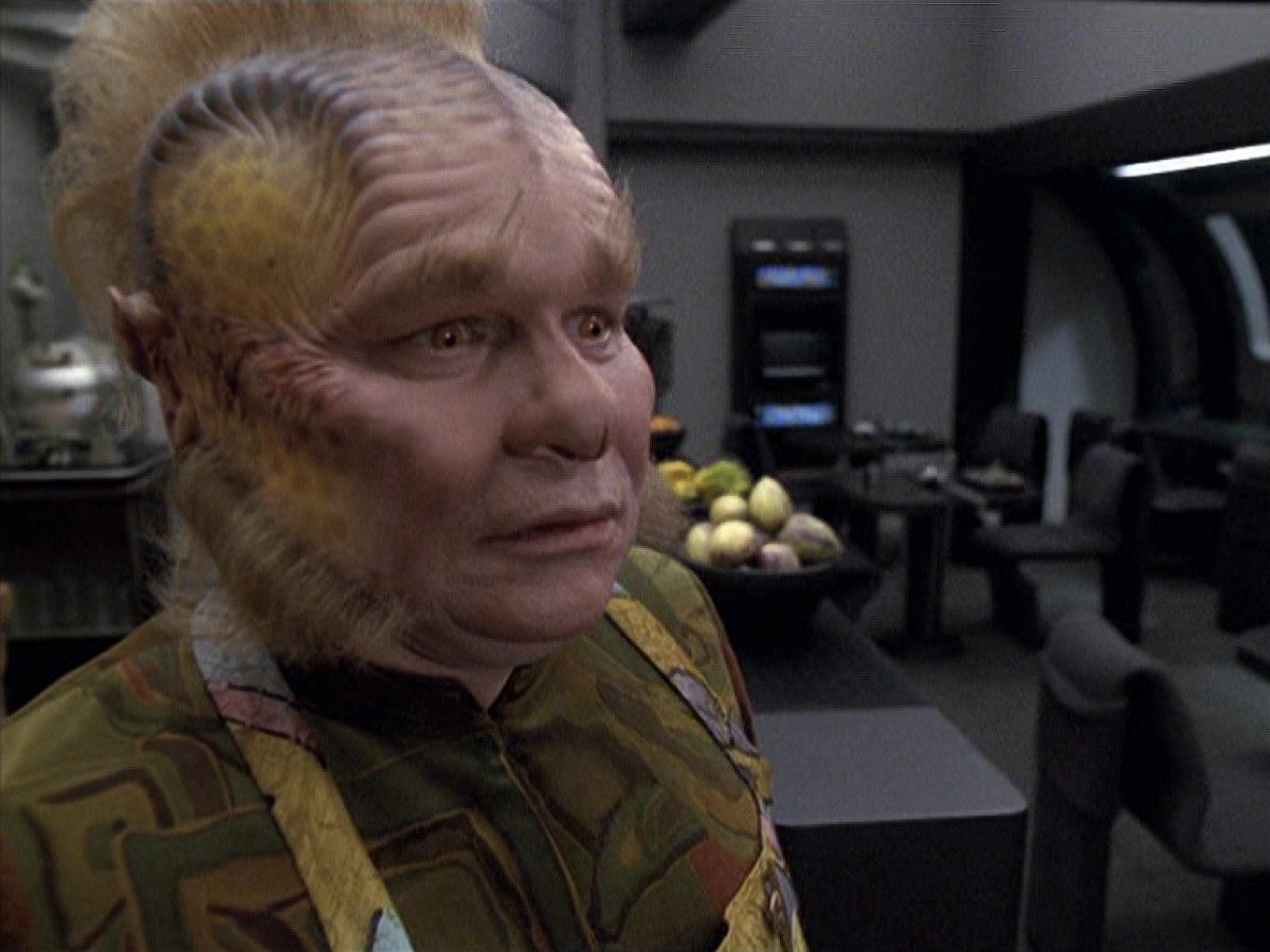 extant_StarTrek_VOY_6x25-TheHauntingOfDeckTwelve_01693.jpg
