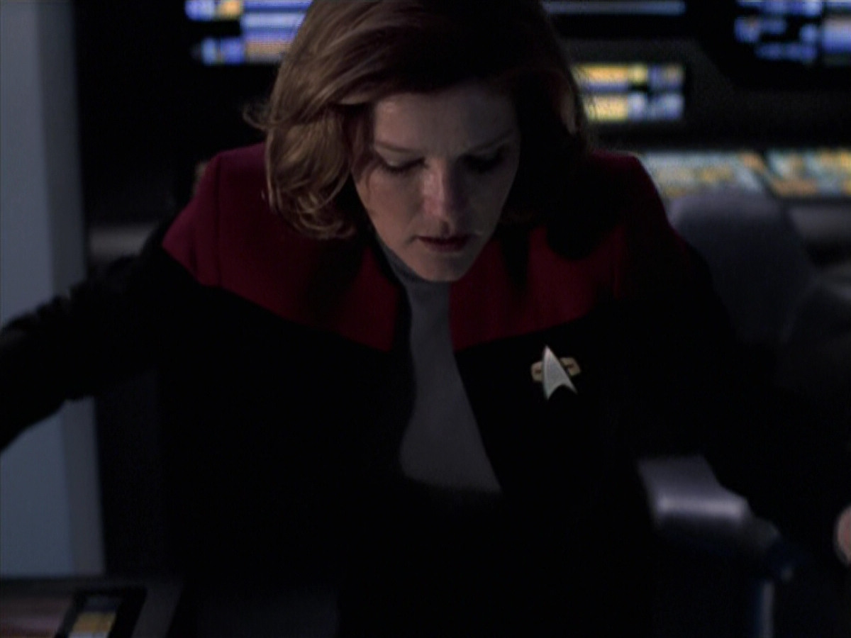 extant_StarTrek_VOY_6x25-TheHauntingOfDeckTwelve_01761.jpg