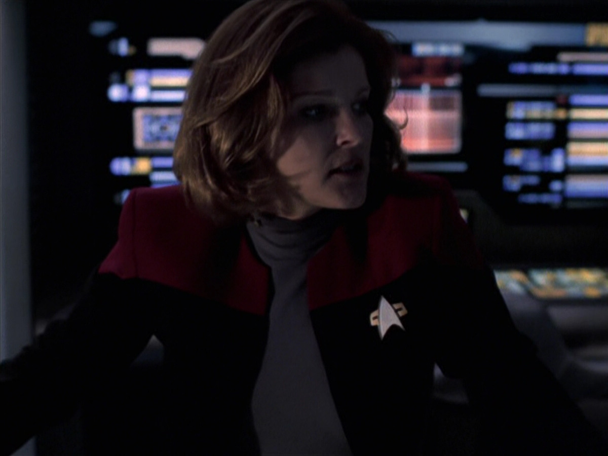 extant_StarTrek_VOY_6x25-TheHauntingOfDeckTwelve_01762.jpg