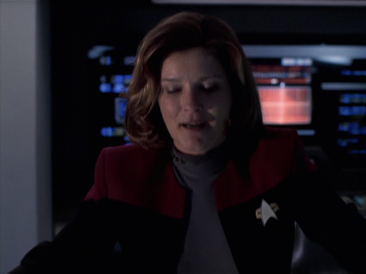 extant_StarTrek_VOY_6x25-TheHauntingOfDeckTwelve_01779.jpg