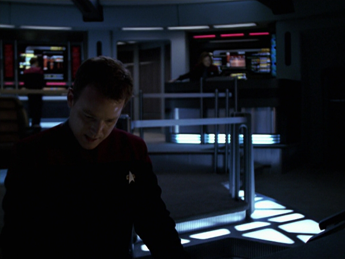 extant_StarTrek_VOY_6x25-TheHauntingOfDeckTwelve_01789.jpg