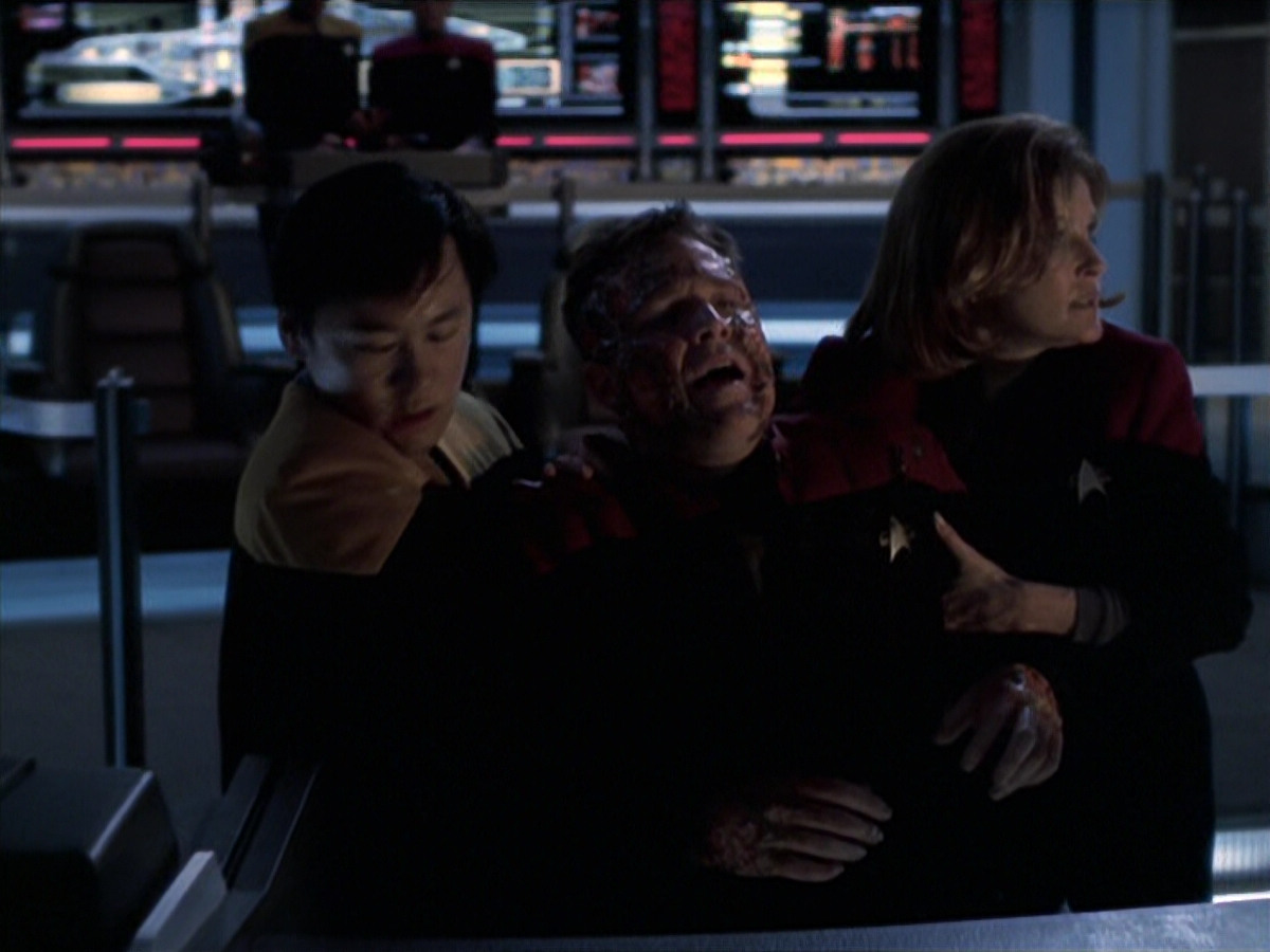 extant_StarTrek_VOY_6x25-TheHauntingOfDeckTwelve_01806.jpg