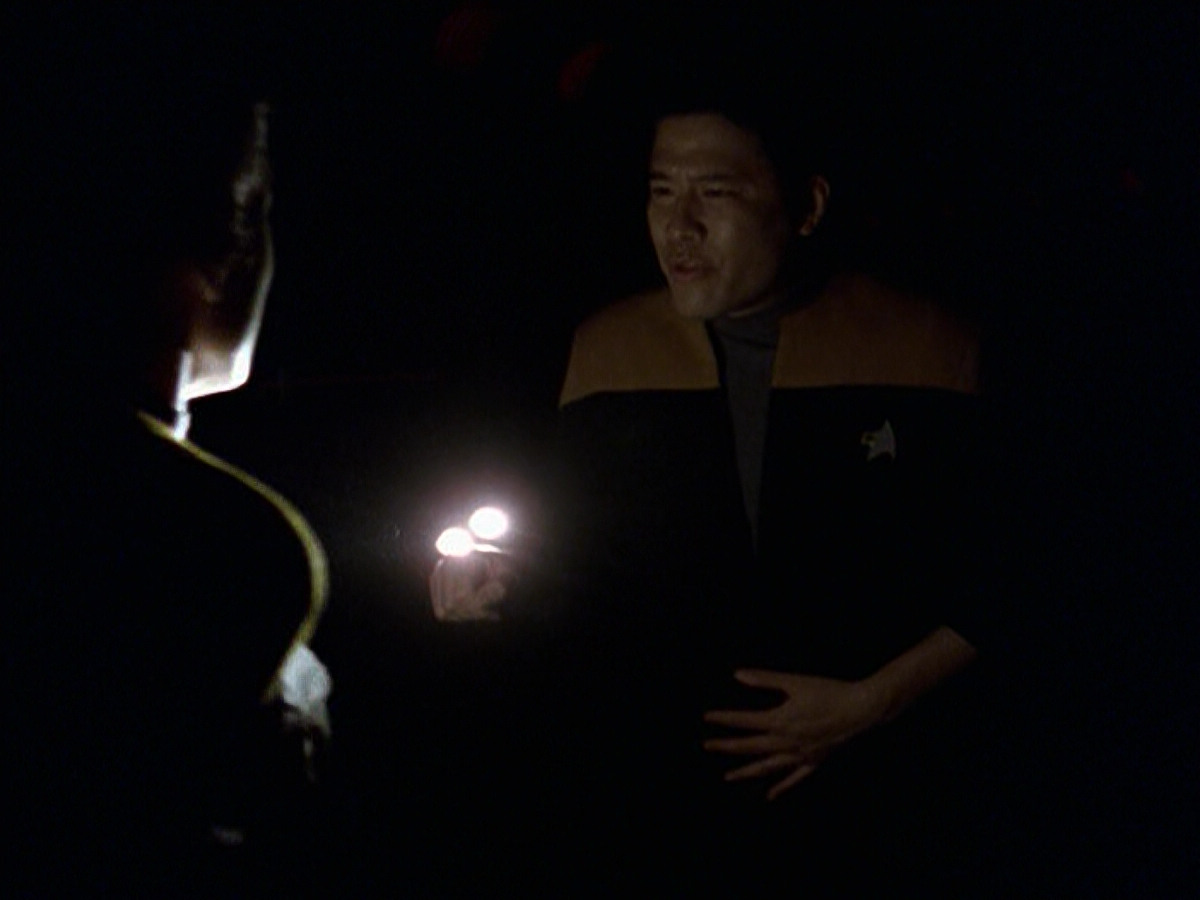 extant_StarTrek_VOY_6x25-TheHauntingOfDeckTwelve_01941.jpg