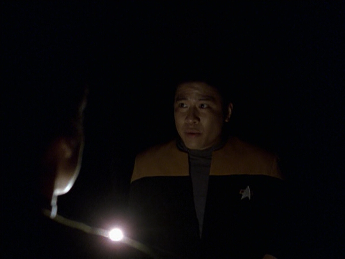 extant_StarTrek_VOY_6x25-TheHauntingOfDeckTwelve_01950.jpg