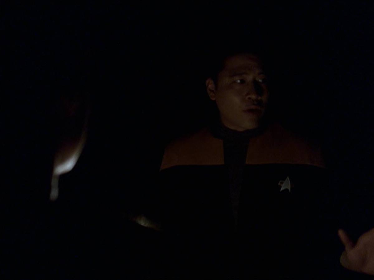 extant_StarTrek_VOY_6x25-TheHauntingOfDeckTwelve_01961.jpg