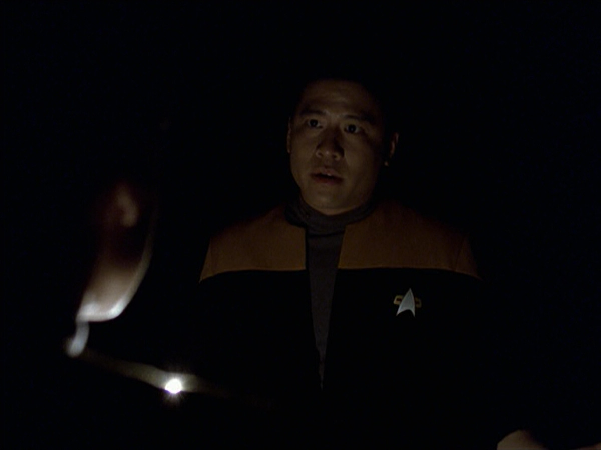extant_StarTrek_VOY_6x25-TheHauntingOfDeckTwelve_01968.jpg