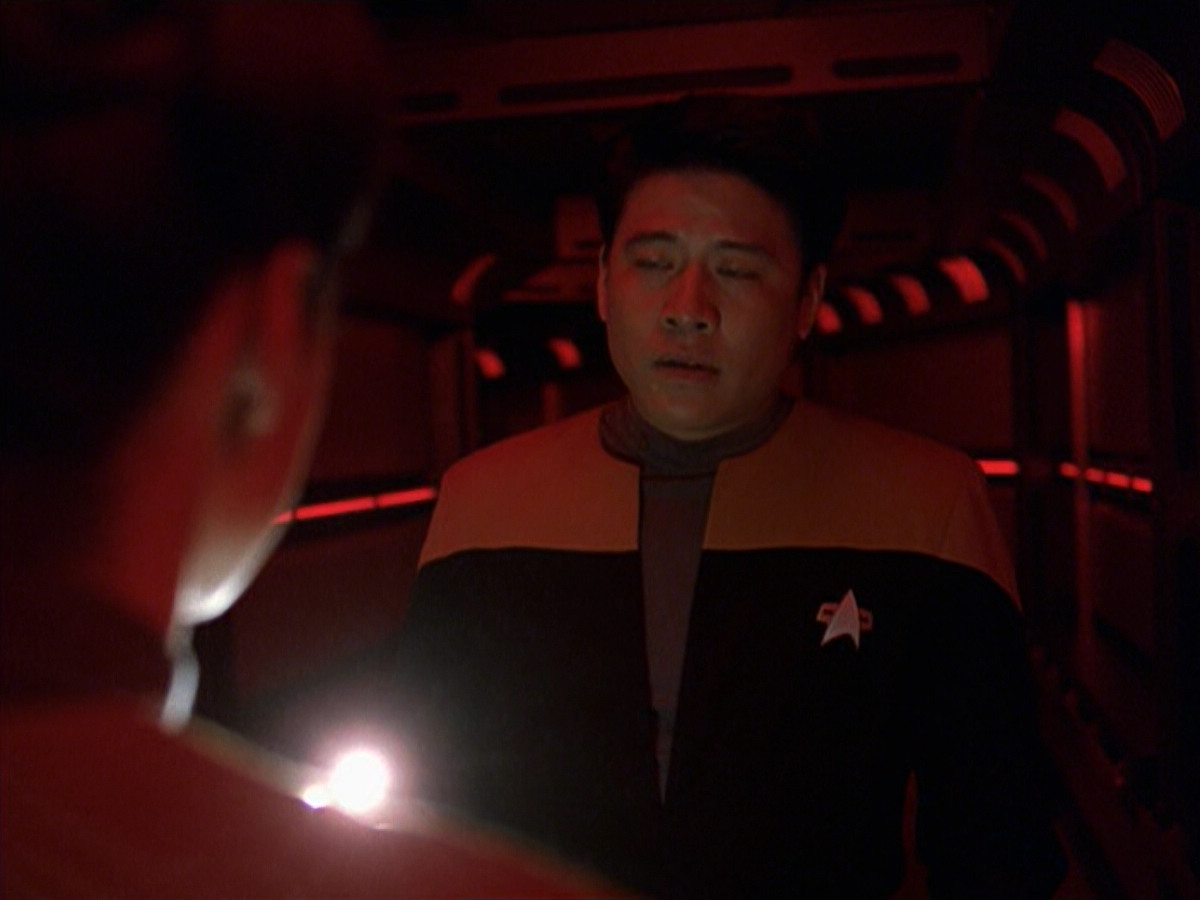 extant_StarTrek_VOY_6x25-TheHauntingOfDeckTwelve_02000.jpg