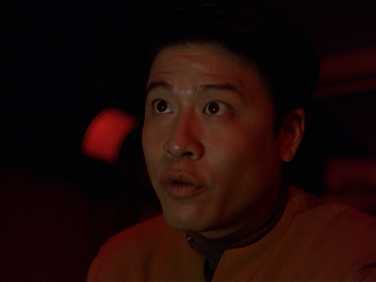 extant_StarTrek_VOY_6x25-TheHauntingOfDeckTwelve_02015.jpg
