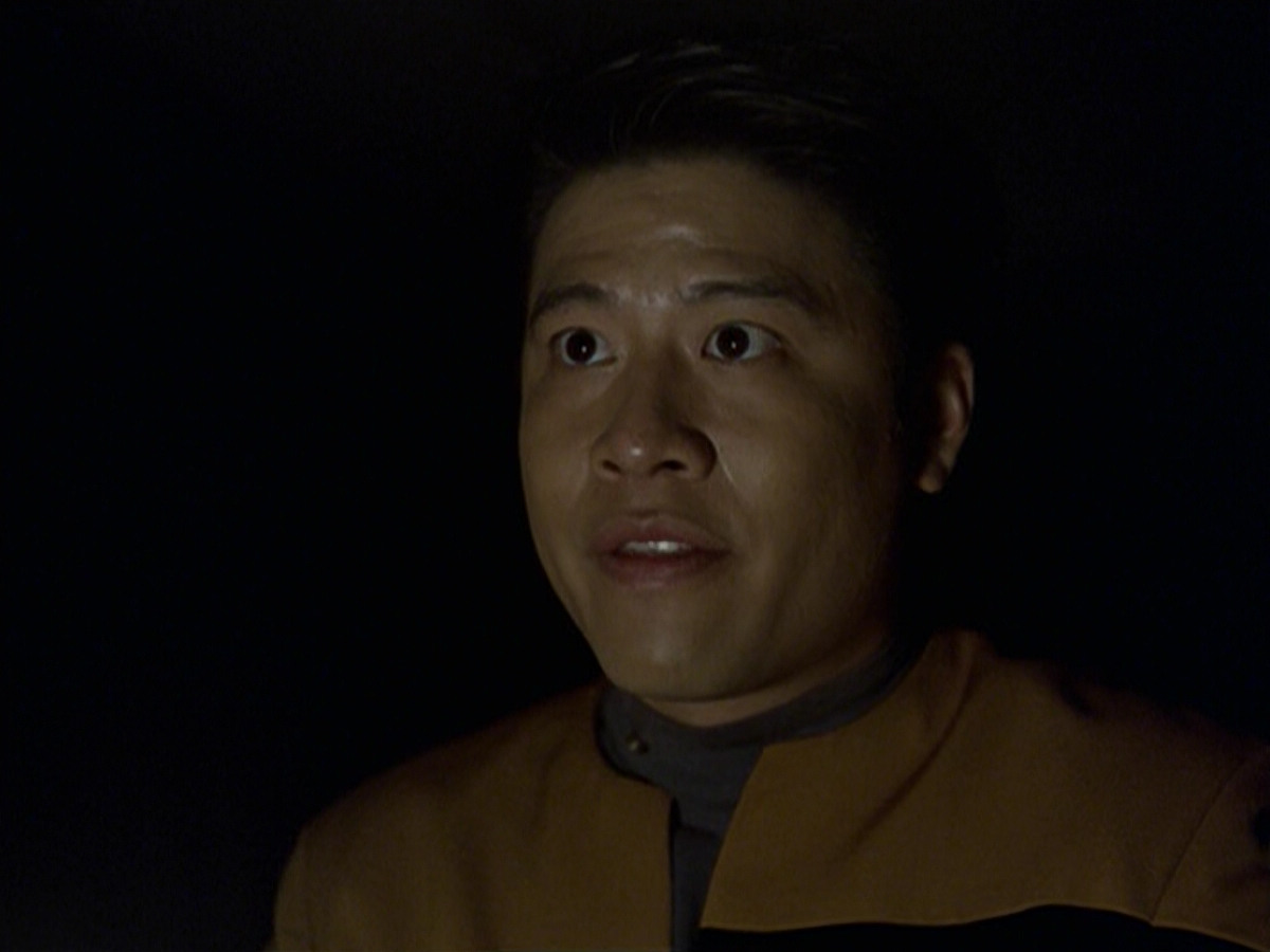 extant_StarTrek_VOY_6x25-TheHauntingOfDeckTwelve_02036.jpg