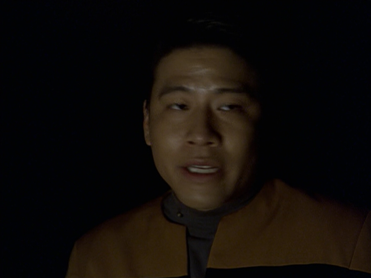extant_StarTrek_VOY_6x25-TheHauntingOfDeckTwelve_02040.jpg