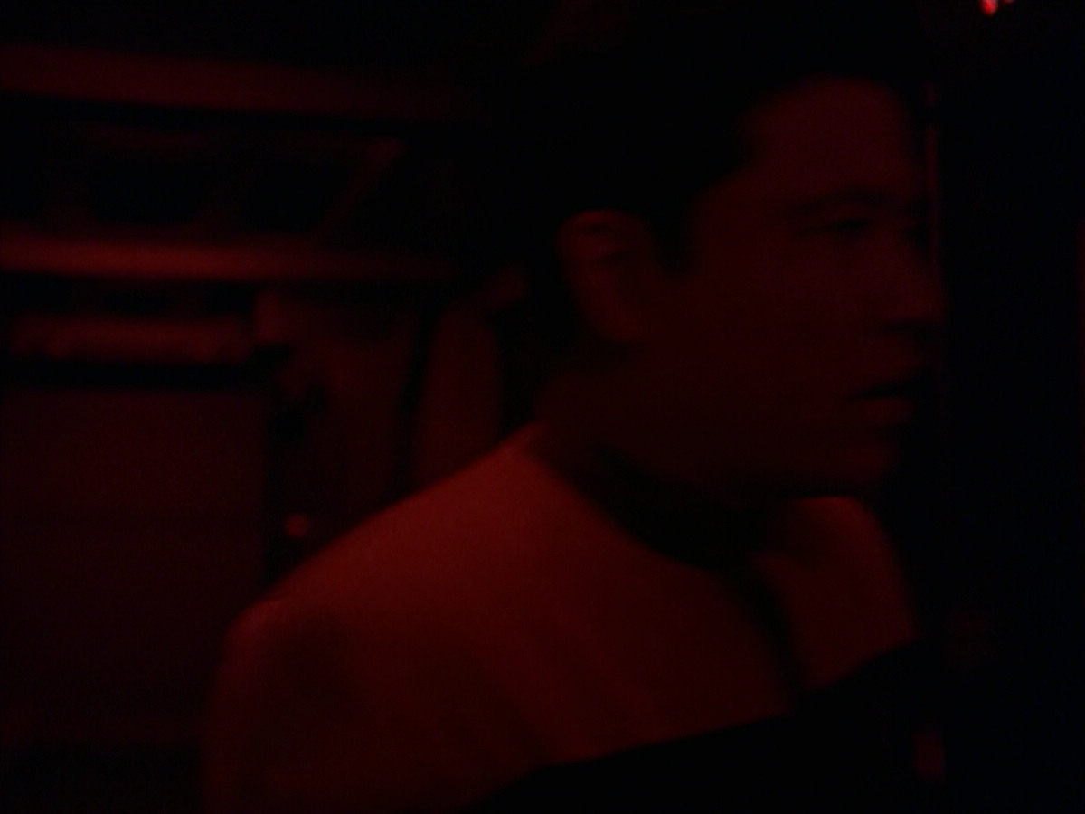 extant_StarTrek_VOY_6x25-TheHauntingOfDeckTwelve_02063.jpg
