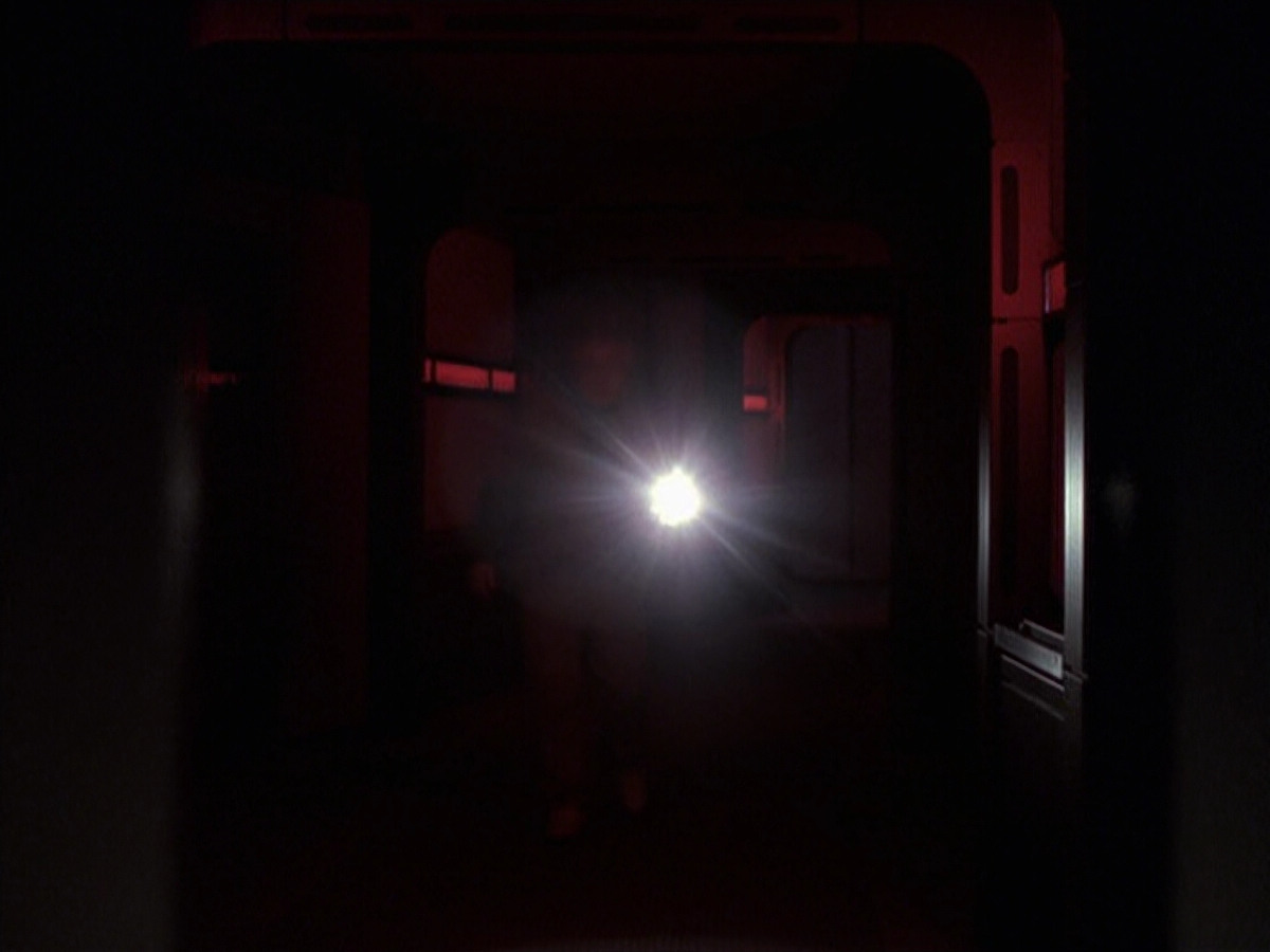 extant_StarTrek_VOY_6x25-TheHauntingOfDeckTwelve_02155.jpg