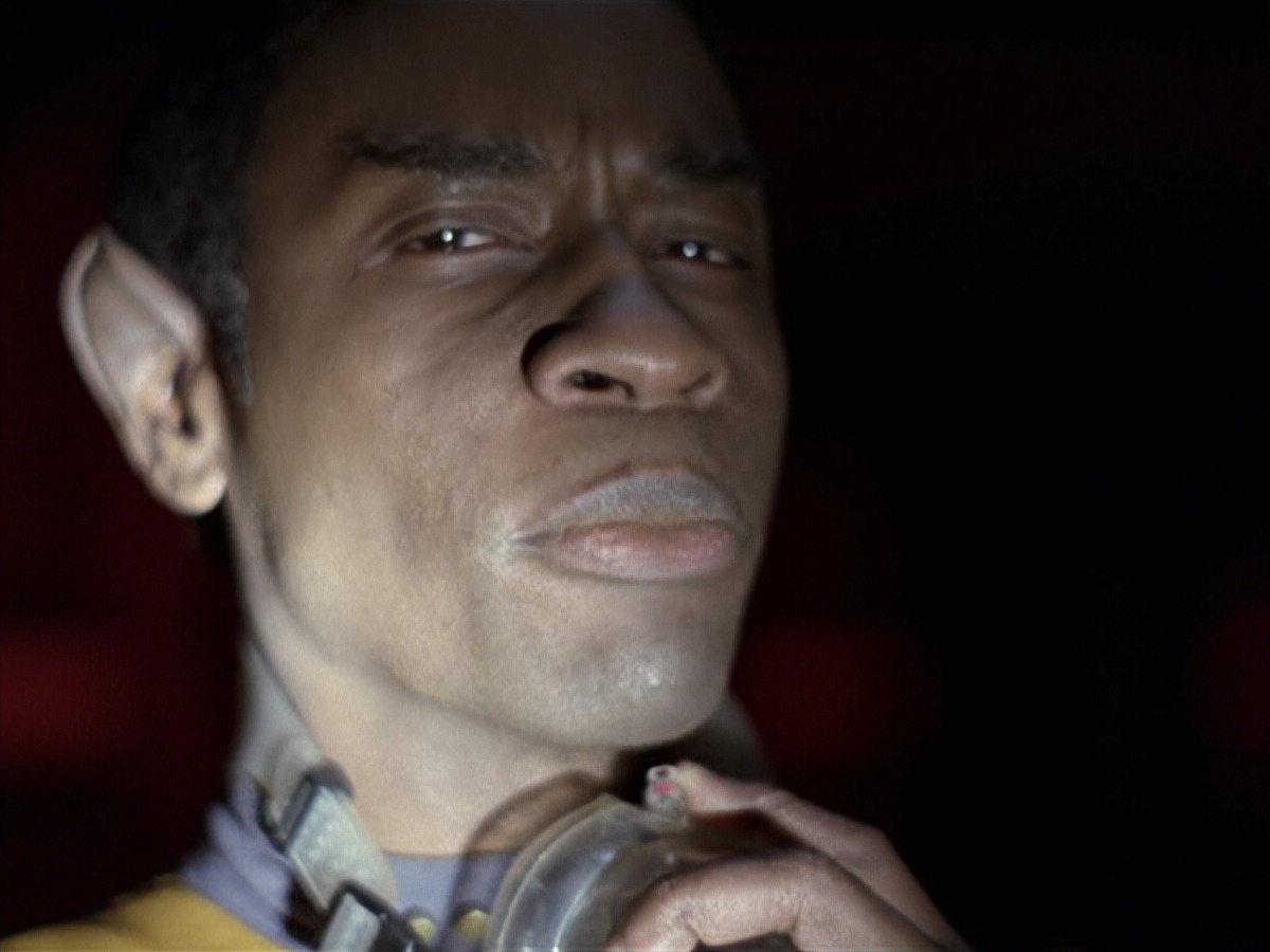 extant_StarTrek_VOY_6x25-TheHauntingOfDeckTwelve_02177.jpg