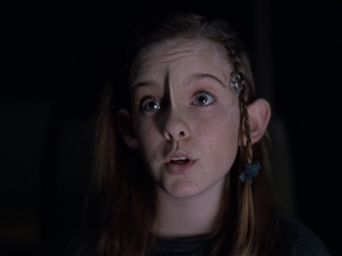 extant_StarTrek_VOY_6x25-TheHauntingOfDeckTwelve_02216.jpg