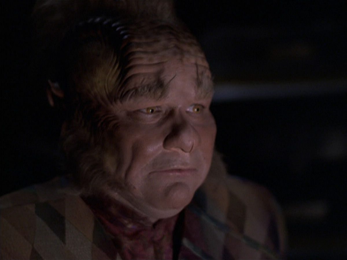 extant_StarTrek_VOY_6x25-TheHauntingOfDeckTwelve_02232.jpg