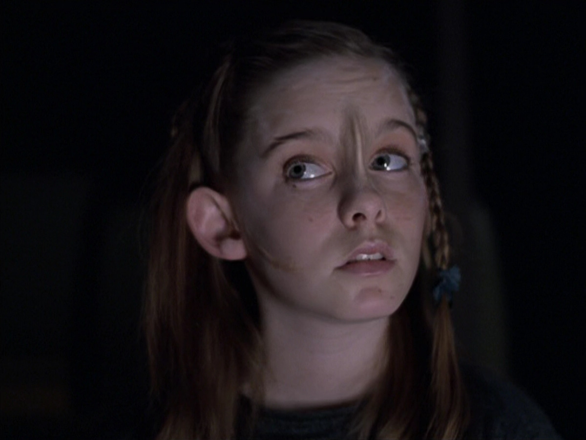 extant_StarTrek_VOY_6x25-TheHauntingOfDeckTwelve_02236.jpg