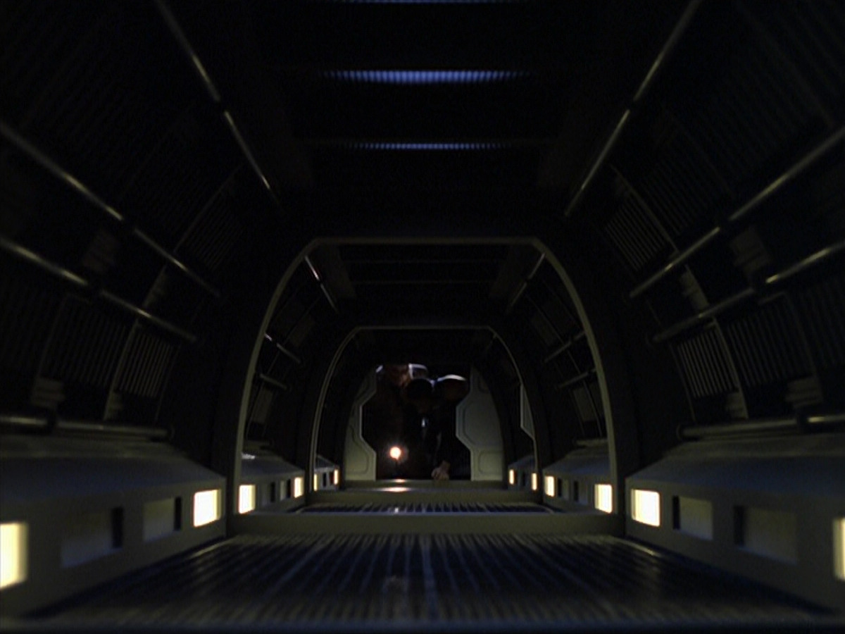 extant_StarTrek_VOY_6x25-TheHauntingOfDeckTwelve_02337.jpg