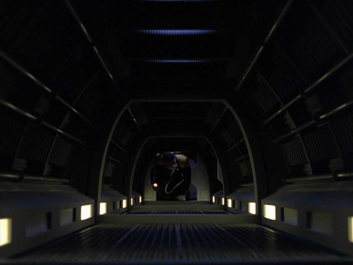 extant_StarTrek_VOY_6x25-TheHauntingOfDeckTwelve_02339.jpg
