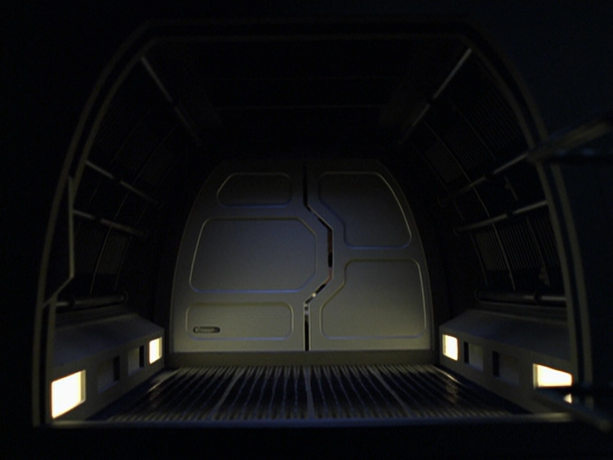 extant_StarTrek_VOY_6x25-TheHauntingOfDeckTwelve_02388.jpg