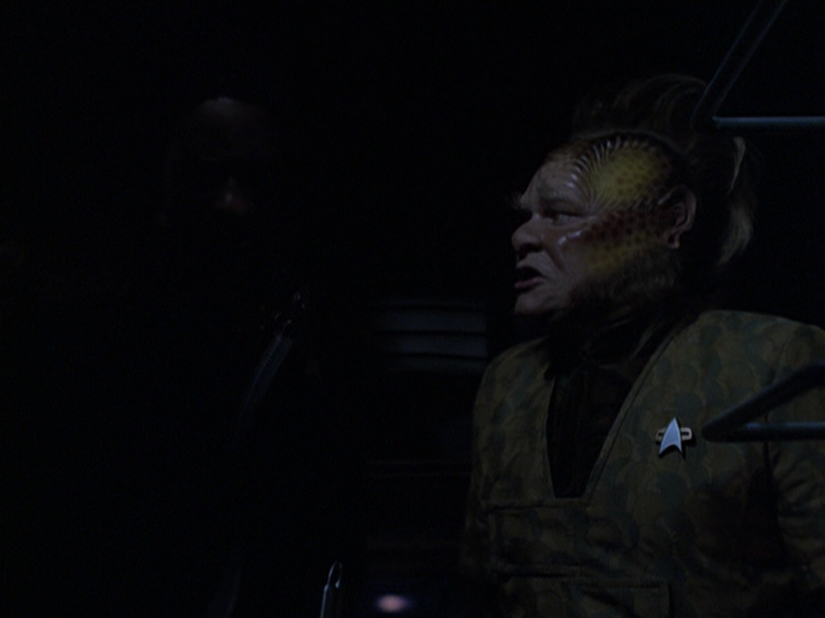 extant_StarTrek_VOY_6x25-TheHauntingOfDeckTwelve_02422.jpg
