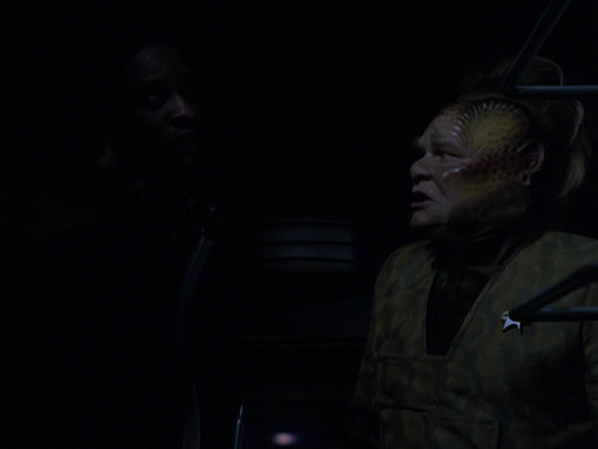 extant_StarTrek_VOY_6x25-TheHauntingOfDeckTwelve_02423.jpg