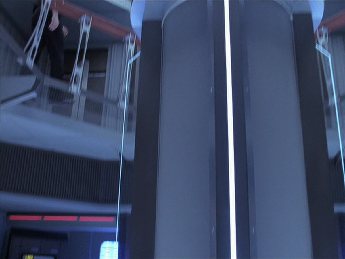 extant_StarTrek_VOY_6x25-TheHauntingOfDeckTwelve_02541.jpg