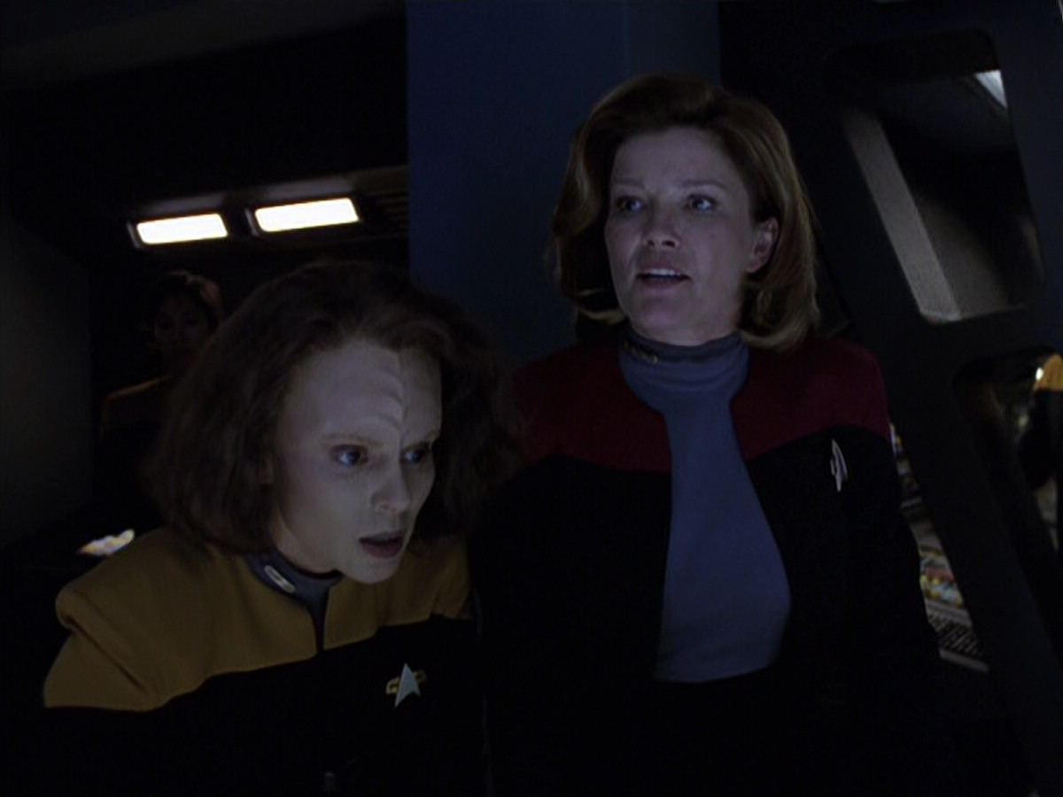 extant_StarTrek_VOY_6x25-TheHauntingOfDeckTwelve_02669.jpg