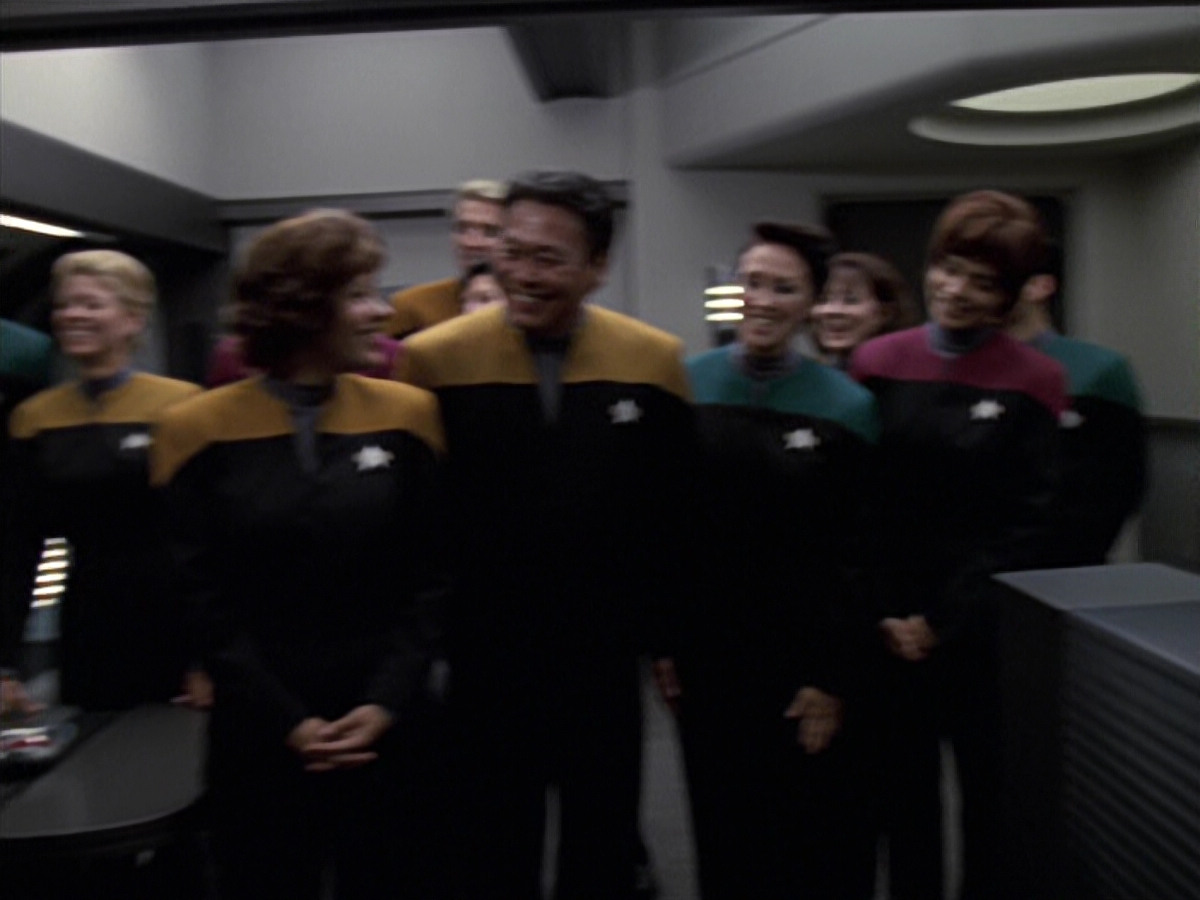 extant_StarTrek_VOY_6x25-TheHauntingOfDeckTwelve_02791.jpg