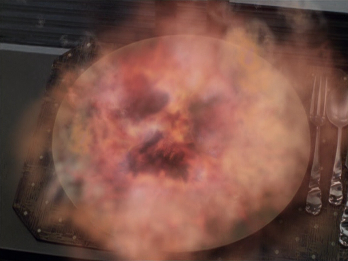 extant_StarTrek_VOY_6x25-TheHauntingOfDeckTwelve_02813.jpg