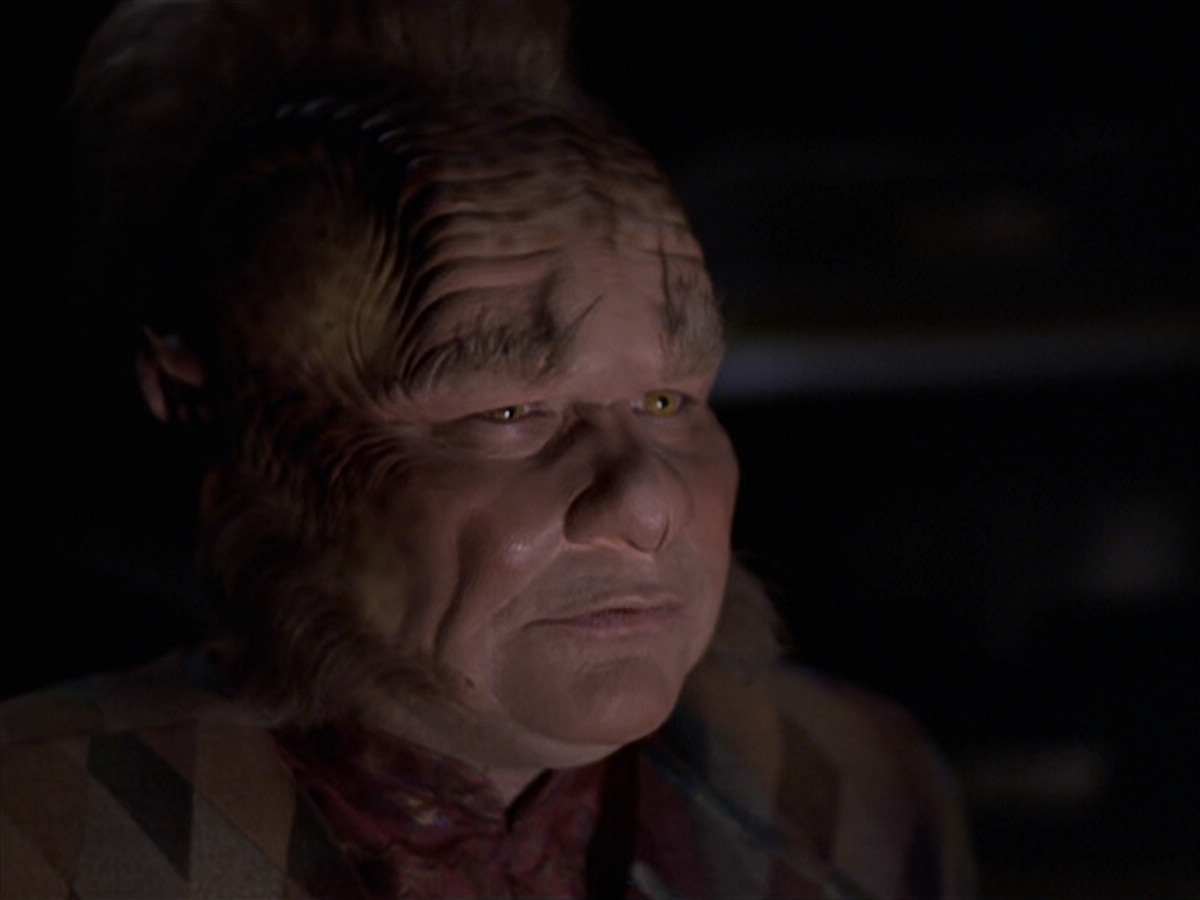 extant_StarTrek_VOY_6x25-TheHauntingOfDeckTwelve_02832.jpg