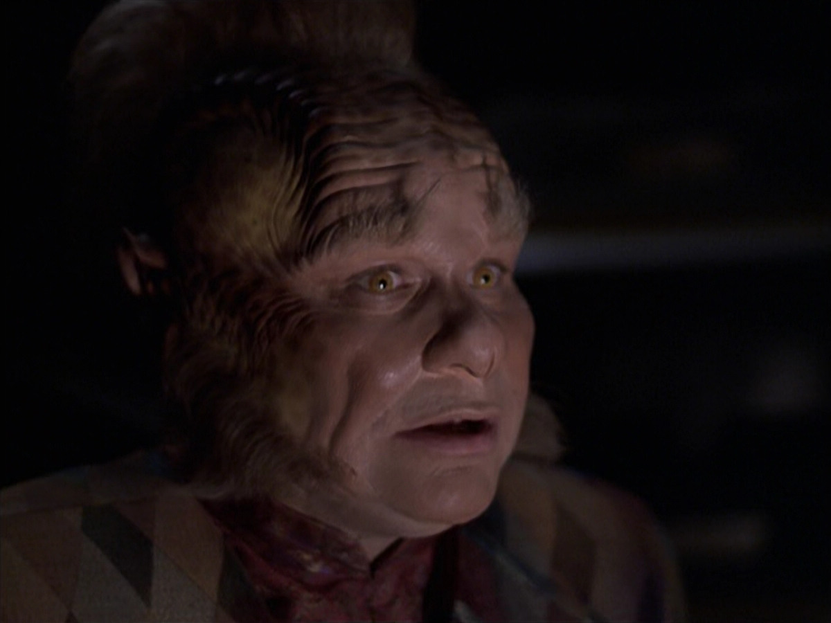 extant_StarTrek_VOY_6x25-TheHauntingOfDeckTwelve_02837.jpg