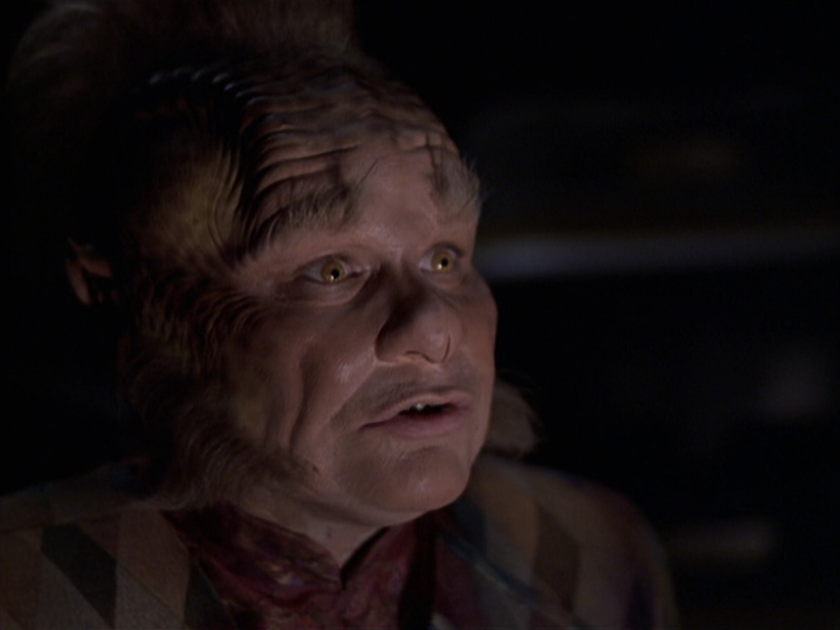extant_StarTrek_VOY_6x25-TheHauntingOfDeckTwelve_02839.jpg