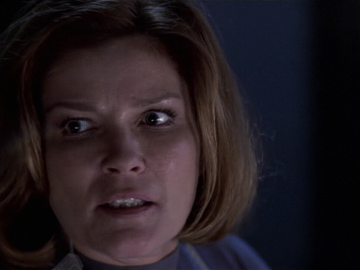 extant_StarTrek_VOY_6x25-TheHauntingOfDeckTwelve_02907.jpg