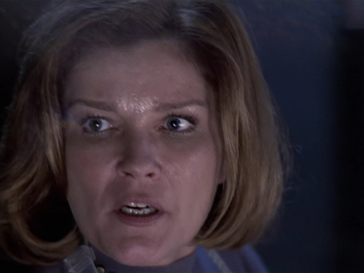 extant_StarTrek_VOY_6x25-TheHauntingOfDeckTwelve_02916.jpg