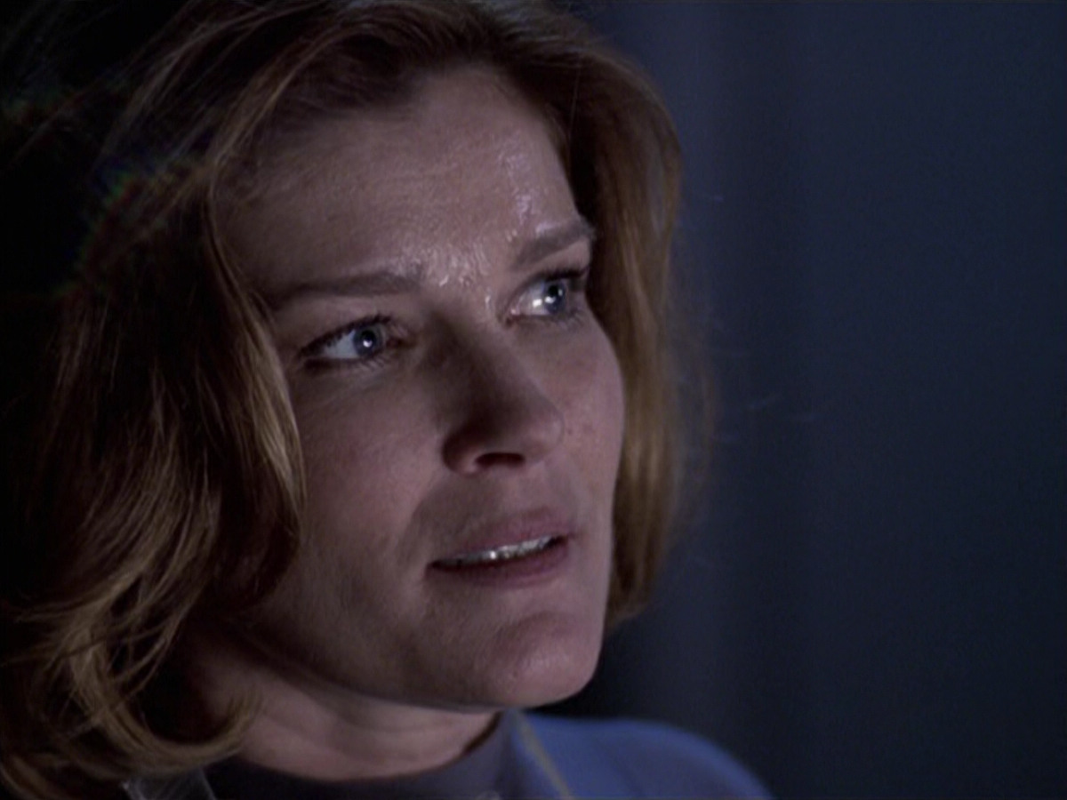 extant_StarTrek_VOY_6x25-TheHauntingOfDeckTwelve_02926.jpg