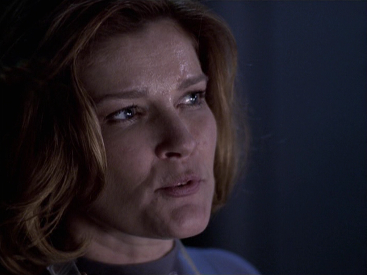 extant_StarTrek_VOY_6x25-TheHauntingOfDeckTwelve_02928.jpg