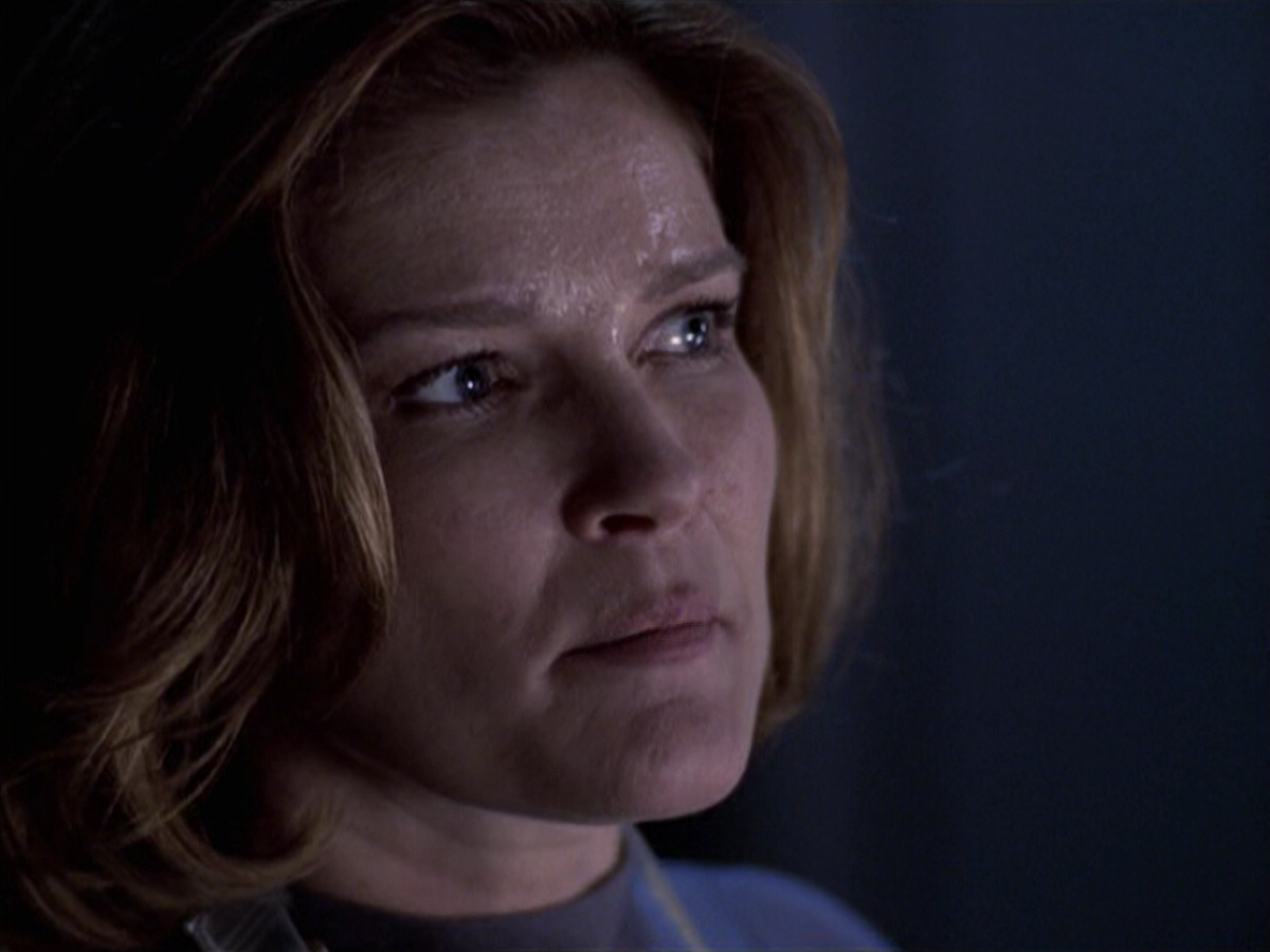 extant_StarTrek_VOY_6x25-TheHauntingOfDeckTwelve_02931.jpg