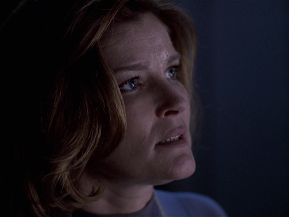 extant_StarTrek_VOY_6x25-TheHauntingOfDeckTwelve_02944.jpg