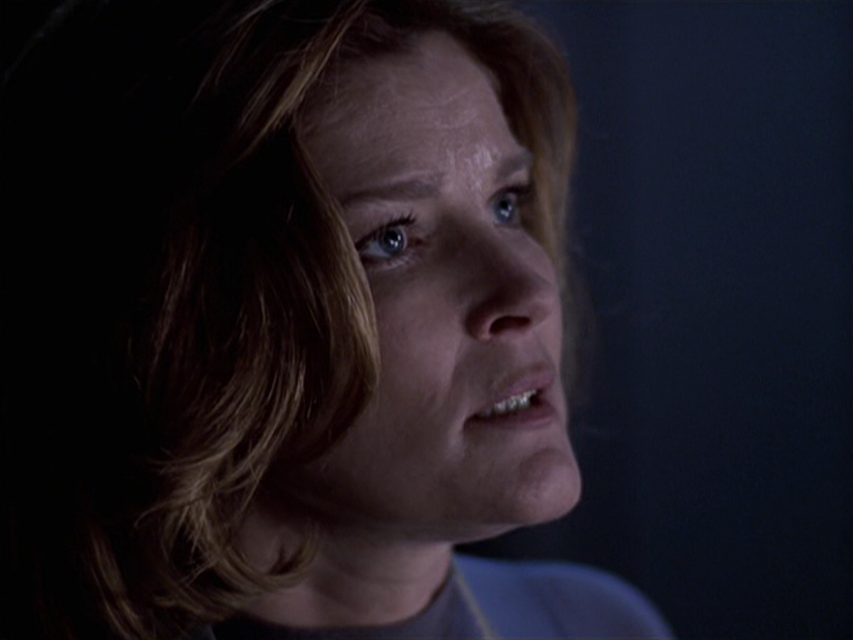 extant_StarTrek_VOY_6x25-TheHauntingOfDeckTwelve_02945.jpg