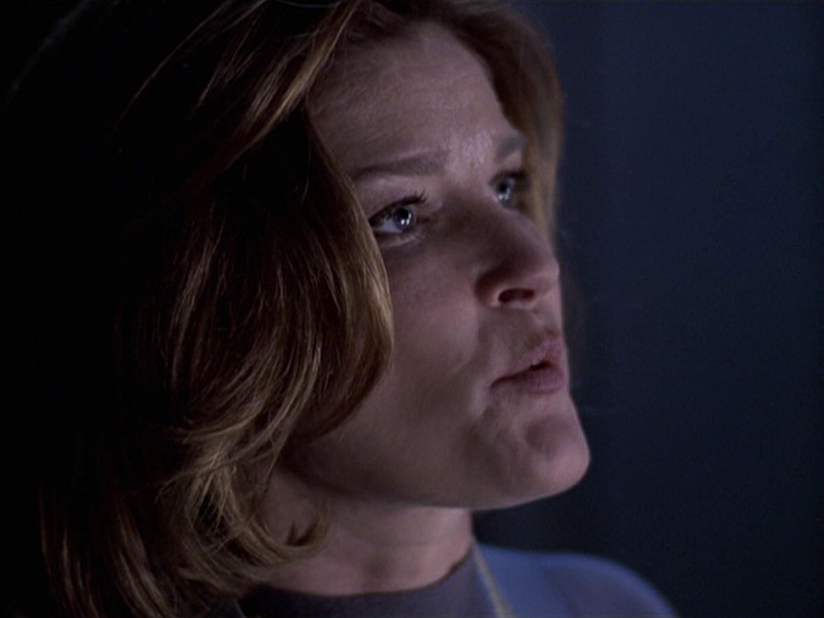 extant_StarTrek_VOY_6x25-TheHauntingOfDeckTwelve_02947.jpg