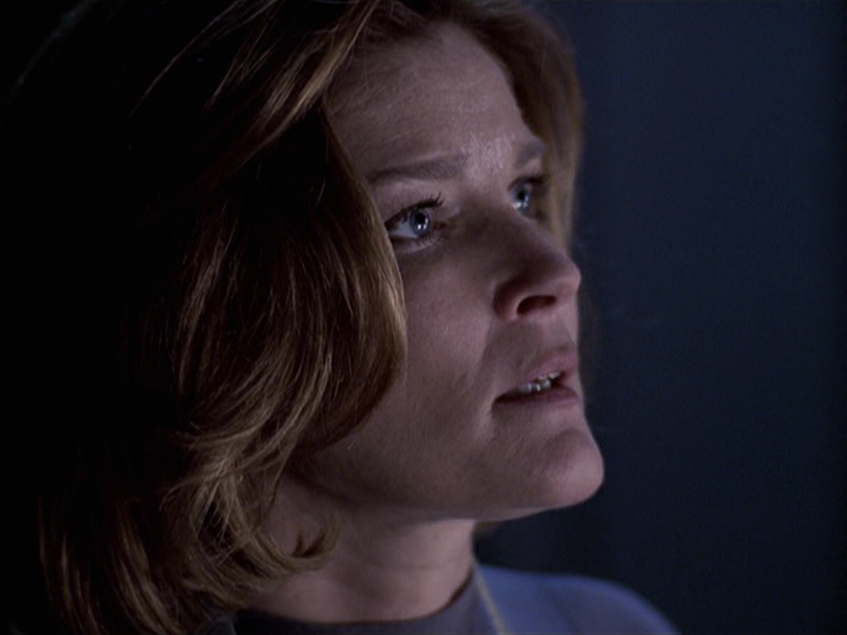 extant_StarTrek_VOY_6x25-TheHauntingOfDeckTwelve_02949.jpg
