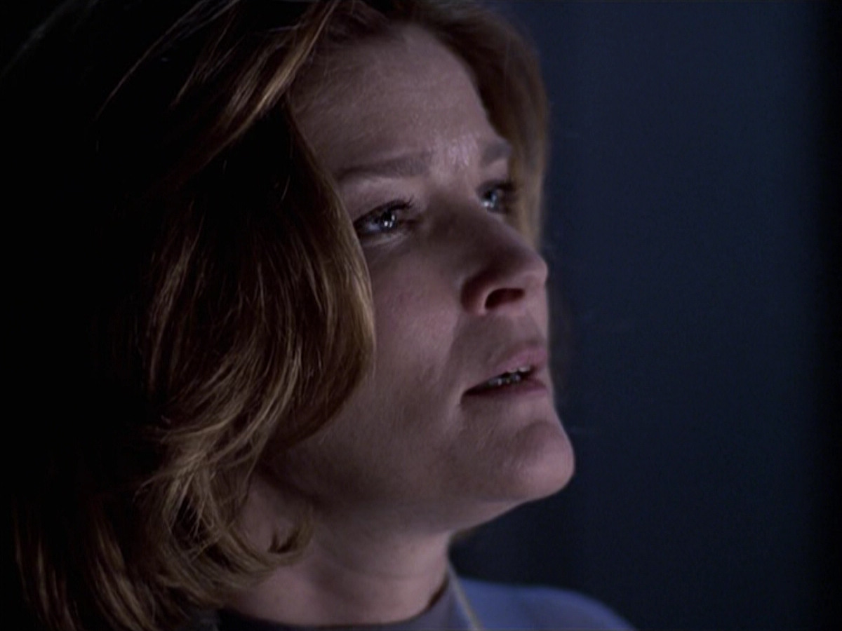 extant_StarTrek_VOY_6x25-TheHauntingOfDeckTwelve_02953.jpg