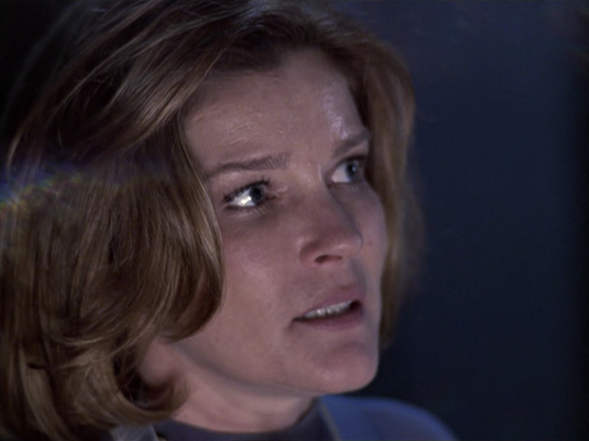 extant_StarTrek_VOY_6x25-TheHauntingOfDeckTwelve_02962.jpg