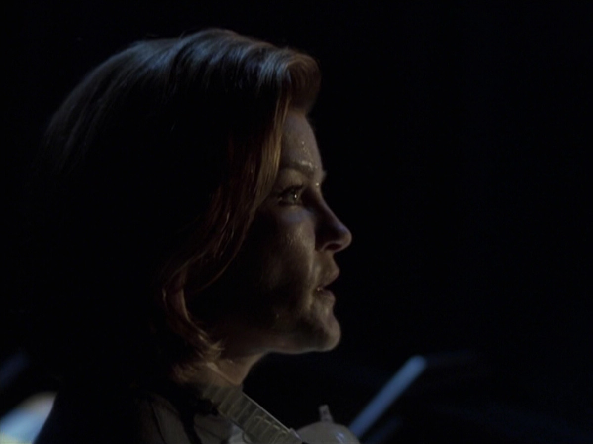 extant_StarTrek_VOY_6x25-TheHauntingOfDeckTwelve_02994.jpg