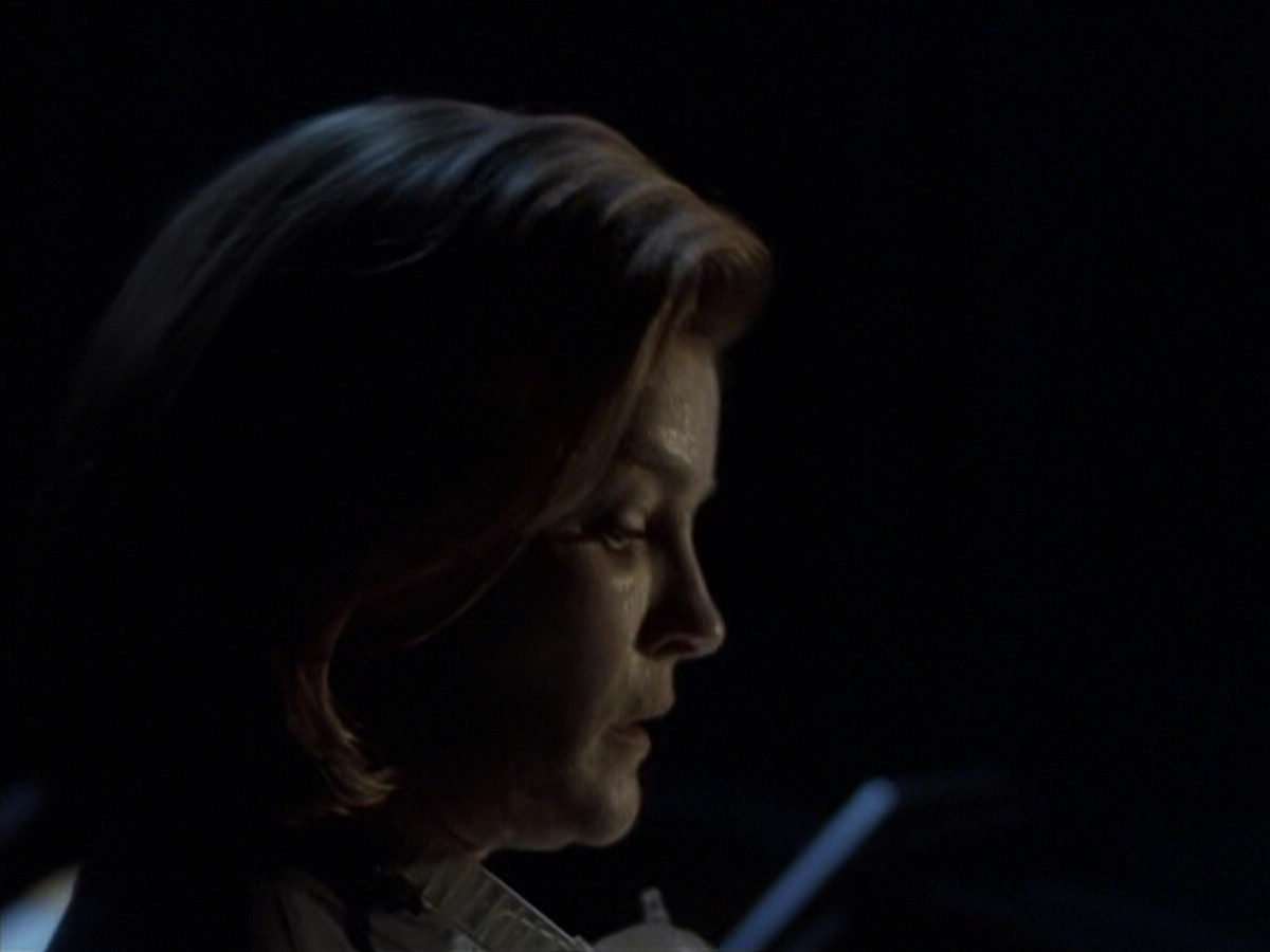 extant_StarTrek_VOY_6x25-TheHauntingOfDeckTwelve_02998.jpg