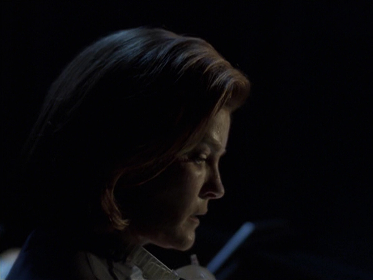 extant_StarTrek_VOY_6x25-TheHauntingOfDeckTwelve_03000.jpg