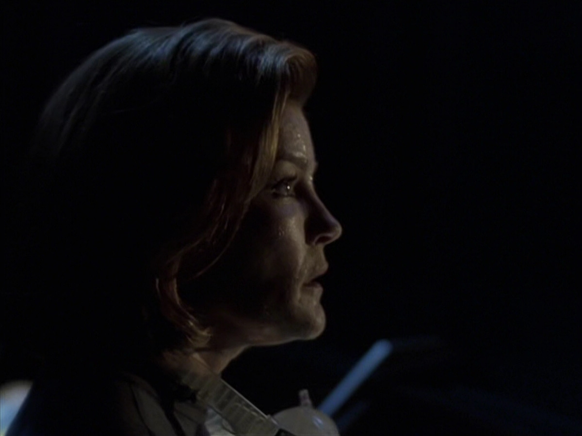 extant_StarTrek_VOY_6x25-TheHauntingOfDeckTwelve_03001.jpg